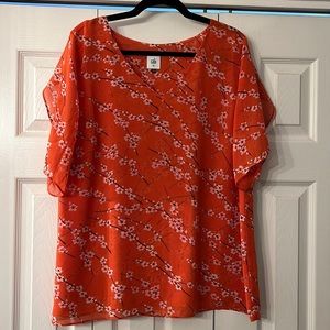 CAbi Split Sleeve Top - size XL